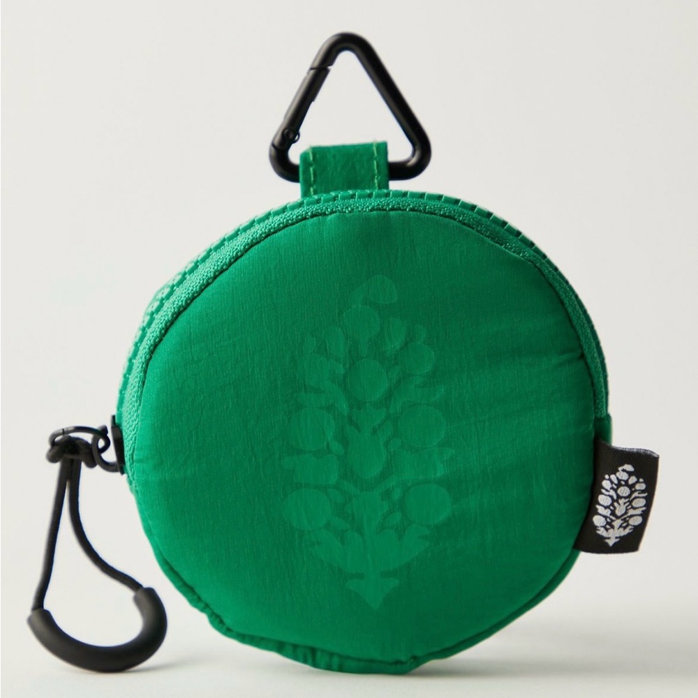 Free People FP Movement Essentials Only Pouch in Kelly
